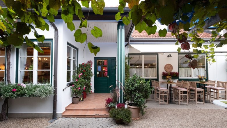 Heuriger & Weinbau Zechmeister, © Hans Krist Heuriger & Weinbau Zechmeister, © Hans Krist