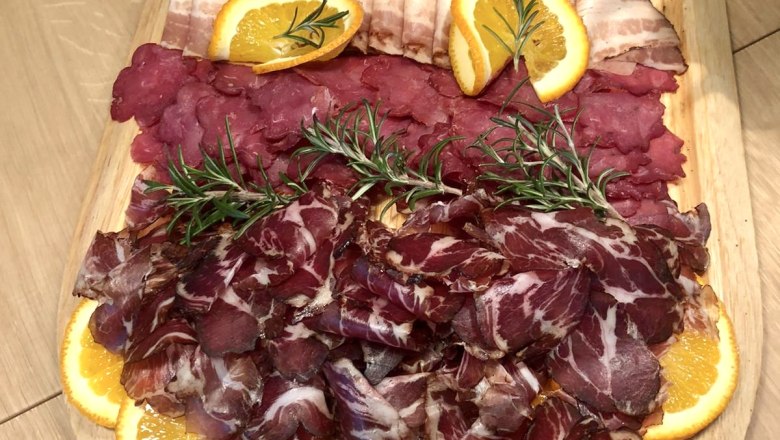 Kulinarik im Heurigen, &copy; Heuriger Dreim&auml;derlshaus_2022