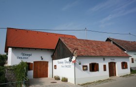 Außenansicht des Heurigenlokals, © Öhlzelt